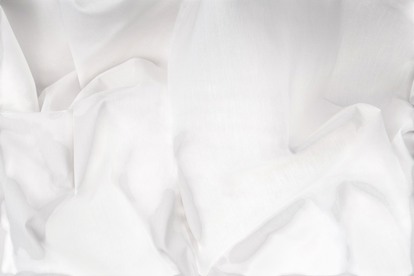 Valiant Products bright white T-180 percale fitted sheet fabric with a crisp cotton-polyester blend texture